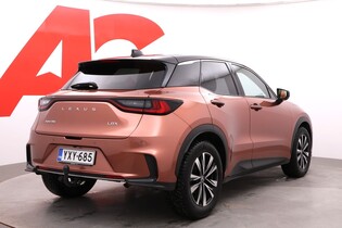 Lexus LBX vaihtoauto