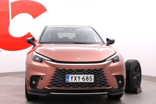 Lexus LBX vaihtoauto