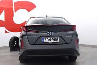 Toyota Prius Plug-in vaihtoauto