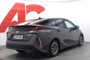 Toyota Prius Plug-in vaihtoauto