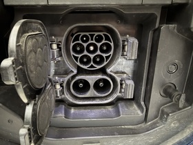 Toyota bZ4X vaihtoauto