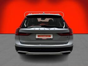 Volvo V90 Cross Country vaihtoauto