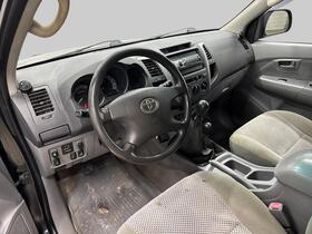 Toyota Hilux vaihtoauto