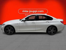 BMW 330 vaihtoauto