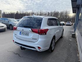 Mitsubishi Outlander PHEV vaihtoauto