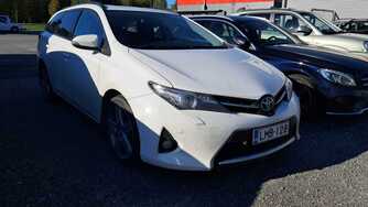 Toyota Auris vaihtoauto