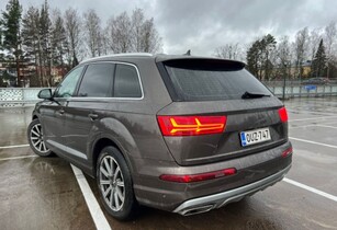 Audi Q7 vaihtoauto
