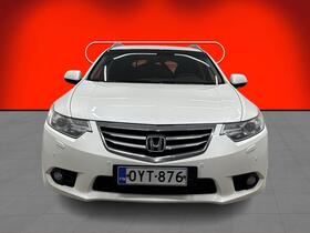 Honda Accord vaihtoauto