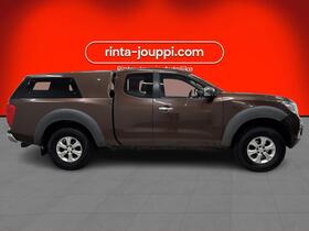 Nissan Navara vaihtoauto