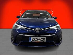 Toyota Avensis vaihtoauto
