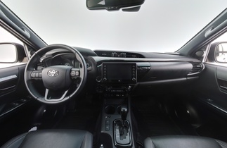 Toyota Hilux vaihtoauto