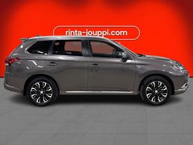 Mitsubishi Outlander PHEV vaihtoauto
