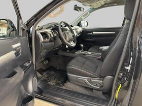 Toyota Hilux vaihtoauto