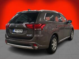 Mitsubishi Outlander PHEV vaihtoauto
