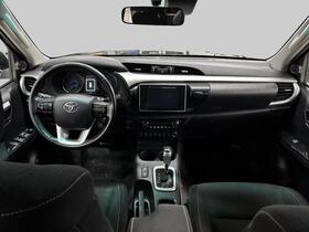 Toyota Hilux vaihtoauto