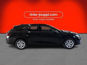 SEAT Leon Sportstourer vaihtoauto