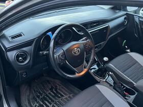 Toyota Auris vaihtoauto