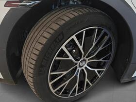 Porsche Taycan vaihtoauto