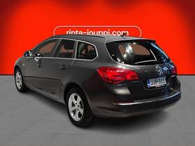 Opel Astra vaihtoauto