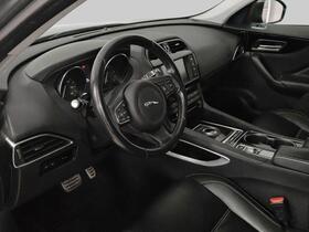 Jaguar F-PACE vaihtoauto