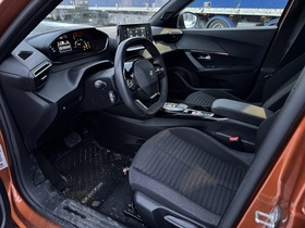 Peugeot e-2008 vaihtoauto