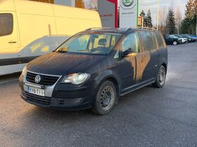 Volkswagen Touran vaihtoauto