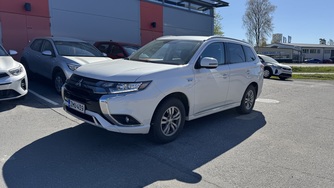 Mitsubishi Outlander PHEV vaihtoauto