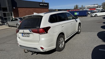 Mitsubishi Outlander PHEV vaihtoauto