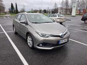 Toyota Auris vaihtoauto