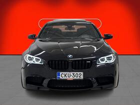 BMW M5 vaihtoauto
