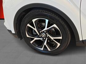 Toyota C-HR vaihtoauto