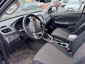 Mitsubishi L200 vaihtoauto