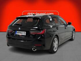 BMW 330 vaihtoauto