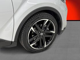 Toyota C-HR vaihtoauto