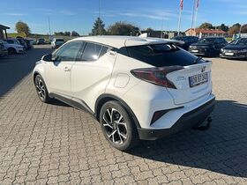 Toyota C-HR vaihtoauto