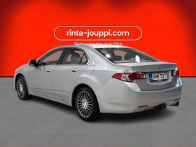 Honda Accord vaihtoauto