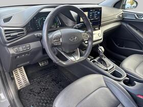 Hyundai IONIQ plug-in vaihtoauto