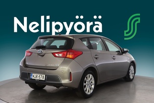 Toyota Auris vaihtoauto