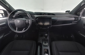 Toyota Hilux vaihtoauto