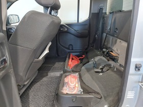 Nissan Navara vaihtoauto