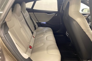 Tesla Model S vaihtoauto