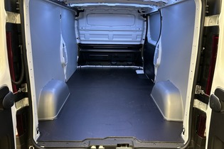 Nissan Primastar vaihtoauto