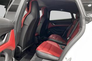 Porsche Taycan vaihtoauto