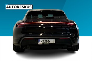 Porsche Taycan vaihtoauto