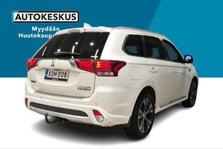 Mitsubishi Outlander PHEV vaihtoauto