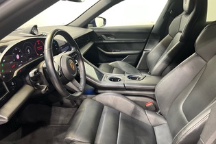 Porsche Taycan vaihtoauto