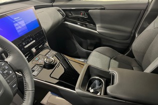 Toyota bZ4X vaihtoauto