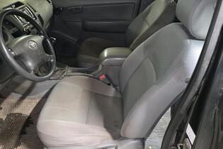 Toyota Hilux vaihtoauto