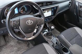 Toyota Auris vaihtoauto
