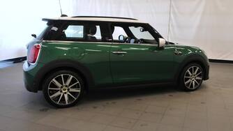 Mini Hatchback vaihtoauto